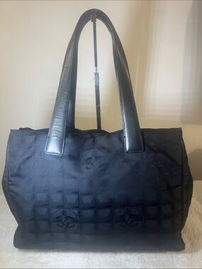 Chanel travel line I Black Women's Tote Bag in nylon with CC logo
